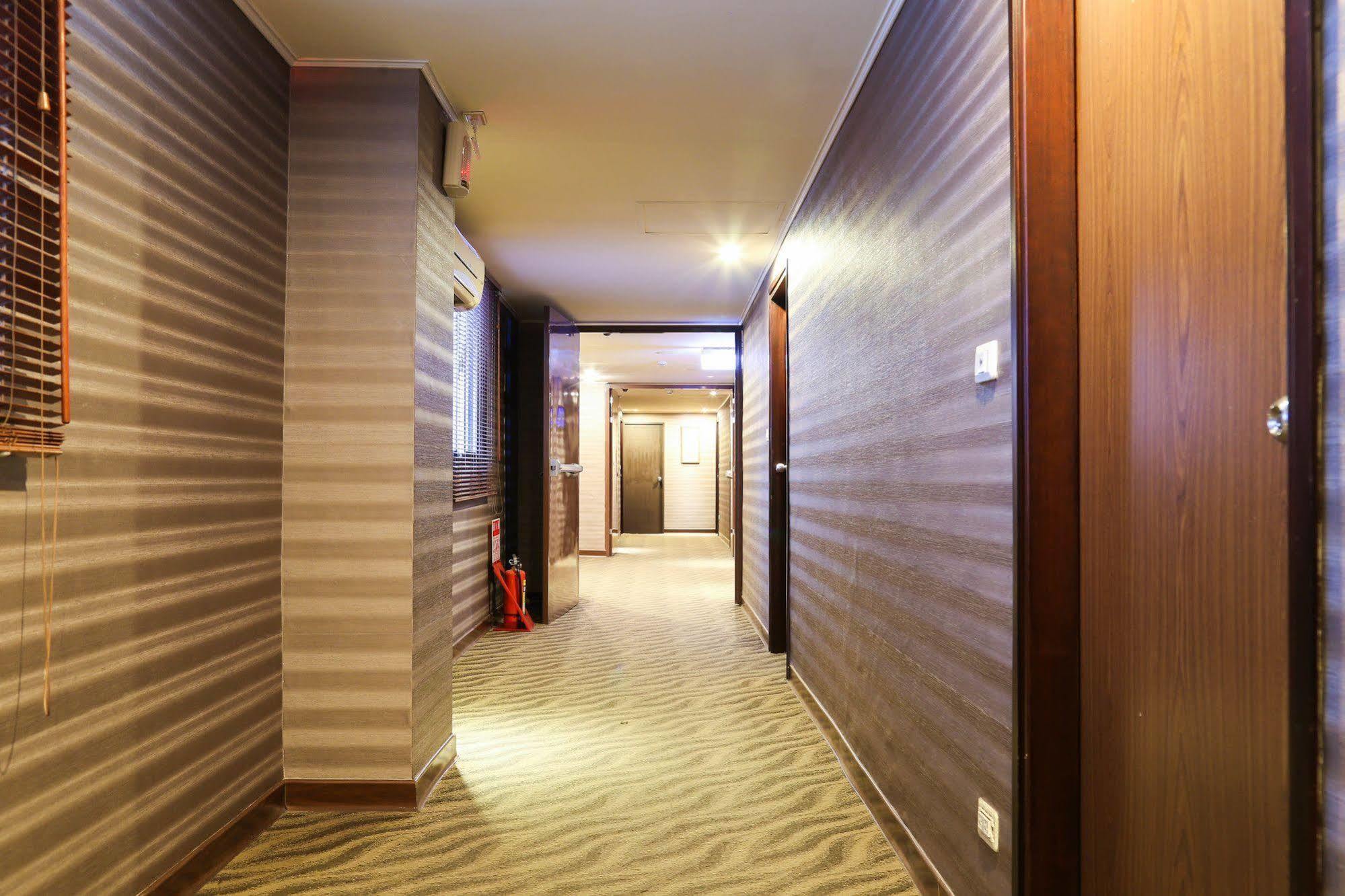 Unique Hotel Hualien Eksteriør billede